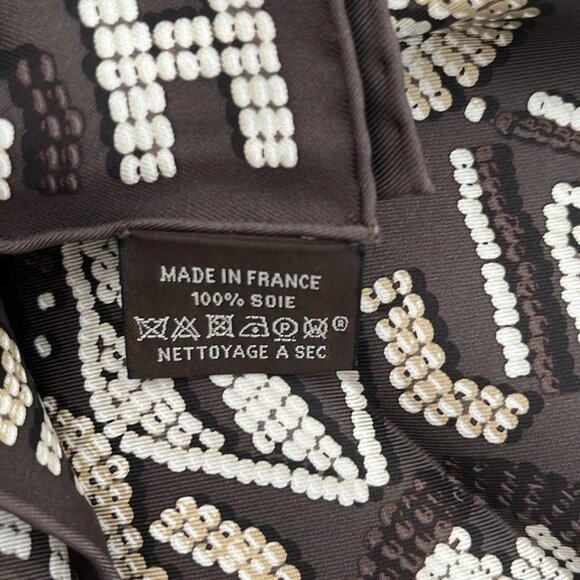 HERMES Petit Carre - Dark Brown Cream Scarf 299-072525 - Picture 6 of 6